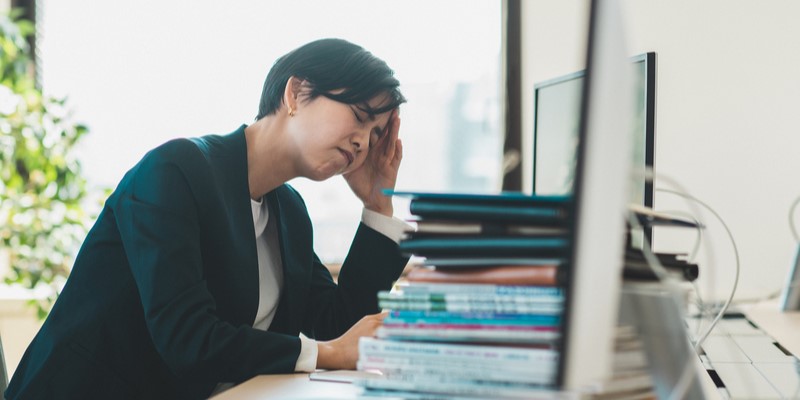 人手不足のタイミングで退職してもOK？法的知識や引き留めへの対処法を紹介